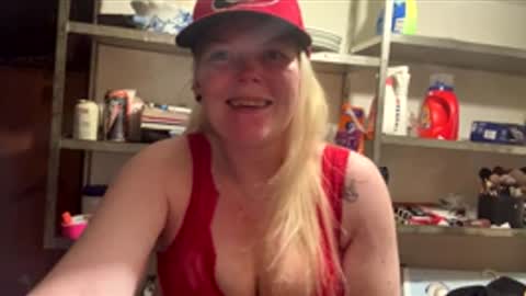 Snapshot of dickeddownsouth chatting on April 2026 04:59:02 AM Beau online show from April 2026 04:59:02 AM