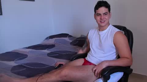 Snapshot of diego_cazas chatting on June 2026 05:17:02 PM DIEGO CAZAS online show from June 2026 05:17:02 PM