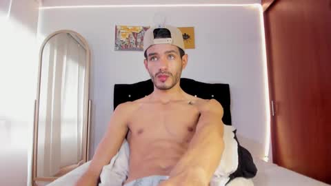 Diego lat online show from March 2025 07:25:01 PM