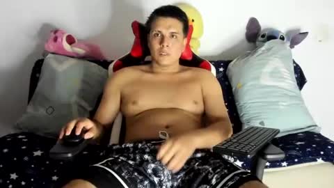 Snapshot of diegodelgado200521 chatting on June 2026 04:35:01 AM alexerdiego online show from June 2026 04:35:01 AM