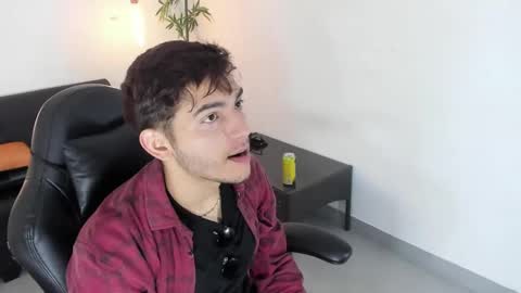 Snapshot of diegorogue_ chatting on December 2024 12:23:01 PM Diego rogue online show from December 2024 12:23:01 PM