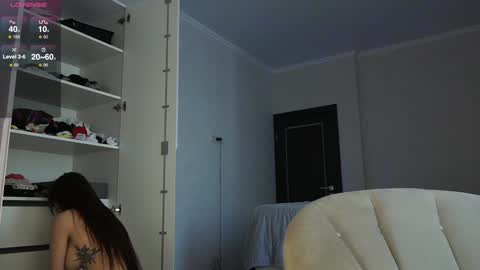 Snapshot of diffgirls chatting on January 2025 11:21:02 AM Tanya online show from January 2025 11:21:02 AM