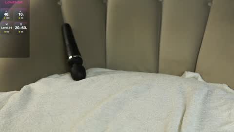 Snapshot of diffgirls chatting on January 2025 05:26:01 PM Tanya online show from January 2025 05:26:01 PM