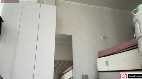 Snapshot of diffgirls chatting on September 2025 09:09:01 AM Tanya online show from September 2025 09:09:01 AM