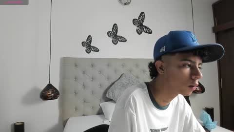 Snapshot of dikey_18 chatting on December 2024 08:22:01 PM dikey_18 online show from December 2024 08:22:01 PM