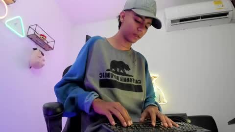 Snapshot of dikey_18 chatting on December 2024 09:41:01 PM dikey_18 online show from December 2024 09:41:01 PM