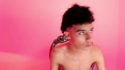 Snapshot of dikey_18 chatting on February 2025 11:02:01 PM dikey_18 online show from February 2025 11:02:01 PM