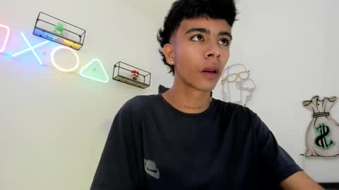 Snapshot of dikey_18 chatting on February 2025 07:28:01 PM dikey_18 online show from February 2025 07:28:01 PM