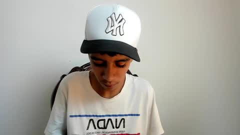 Snapshot of dikey_18 chatting on February 2025 09:06:02 AM dikey_18 online show from February 2025 09:06:02 AM