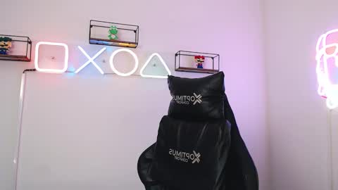 Snapshot of dikey_18 chatting on February 2025 11:30:01 PM dikey_18 online show from February 2025 11:30:01 PM