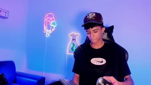 Snapshot of dikey_18 chatting on September 2025 08:58:02 PM dikey_18 online show from September 2025 08:58:02 PM