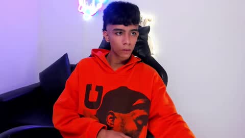 Snapshot of dikey_18 chatting on November 2025 09:26:02 PM dikey_18 online show from November 2025 09:26:02 PM