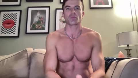 Snapshot of dillonwilde chatting on January 2025 08:54:01 PM Dillon online show from January 2025 08:54:01 PM