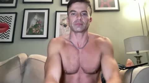 Snapshot of dillonwilde chatting on March 2025 08:49:01 PM Dillon online show from March 2025 08:49:01 PM