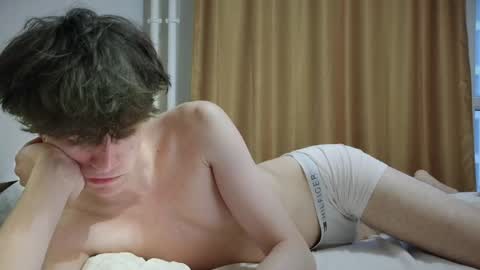 Snapshot of dimamozaev400 chatting on April 2026 03:13:01 AM Dima online show from April 2026 03:13:01 AM