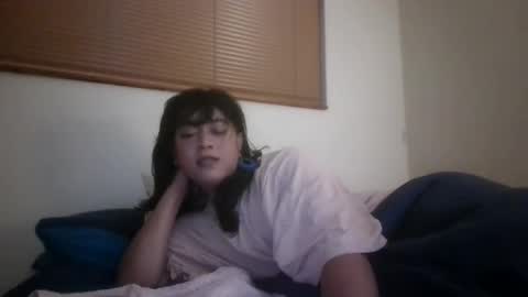 Snapshot of dimbobo2x chatting on September 2025 11:07:01 PM Roxxie Cleopatra online show from September 2025 11:07:01 PM