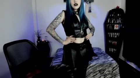 Snapshot of dimmuanddarkness chatting on April 2026 03:24:02 PM dimmuanddarkness online show from April 2026 03:24:02 PM