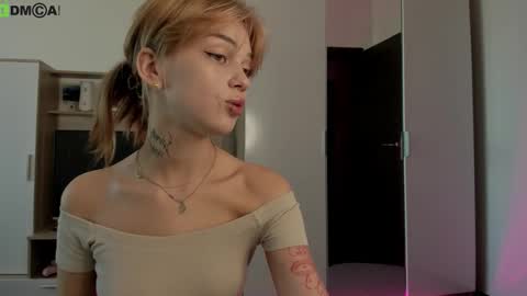 Snapshot of din_star chatting on October 2025 08:01:01 AM Dina online show from October 2025 08:01:01 AM