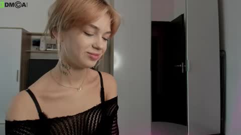 Snapshot of din_star chatting on October 2025 08:04:02 AM Dina online show from October 2025 08:04:02 AM