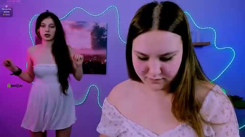 dina_bloom online show from April 2026 07:05:02 PM