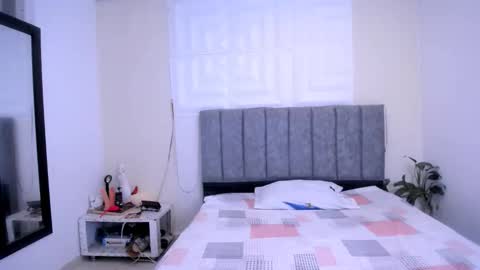 DINA online show from February 2026 07:04:01 PM