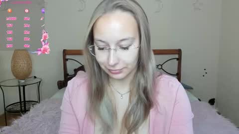 Snapshot of dina_sunshine chatting on October 2025 03:10:02 AM Dina online show from October 2025 03:10:02 AM