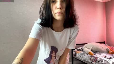 Snapshot of dinakonno chatting on April 2026 10:02:02 AM Amelia online show from April 2026 10:02:02 AM