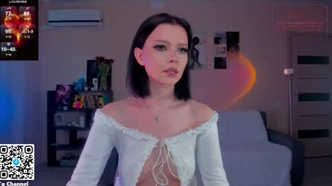 Snapshot of dindin_ chatting on March 2026 11:39:02 AM Jessie online show from March 2026 11:39:02 AM