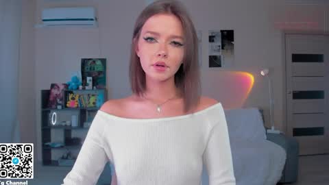 Snapshot of dindin_ chatting on April 2026 11:15:02 AM Jessie online show from April 2026 11:15:02 AM