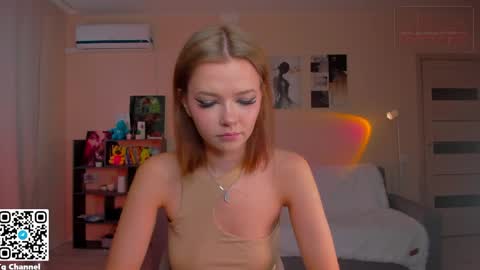 Snapshot of dindin_ chatting on April 2026 06:27:01 AM Jessie online show from April 2026 06:27:01 AM