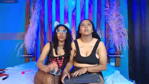 Snapshot of dinokoandkimcyci chatting on February 2026 02:27:01 PM dinokoandkimcyci online show from February 2026 02:27:01 PM