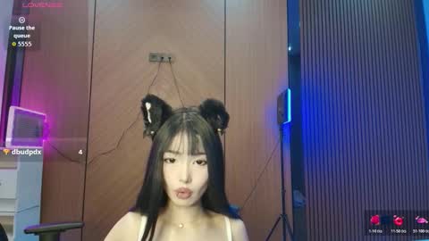 Reina online show from March 2026 01:48:02 PM