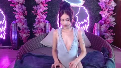 Snapshot of dione_lake chatting on June 2026 01:02:02 PM Dion online show from June 2026 01:02:02 PM