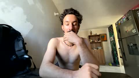 Snapshot of dioni_soe chatting on January 2025 02:19:02 PM Henry online show from January 2025 02:19:02 PM