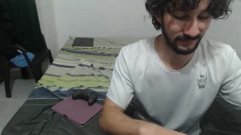 Snapshot of dioni_soe chatting on September 2025 02:35:02 AM Henry online show from September 2025 02:35:02 AM