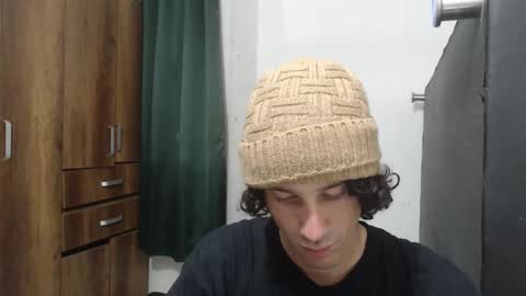 Snapshot of dioni_soe chatting on November 2025 12:54:02 AM Henry online show from November 2025 12:54:02 AM