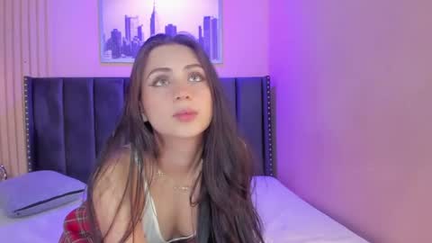 Snapshot of diosa_cristal chatting on May 2026 04:09:02 AM Cristal online show from May 2026 04:09:02 AM