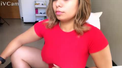 diosadeluniverso_ online show from October 2025 12:39:02 PM