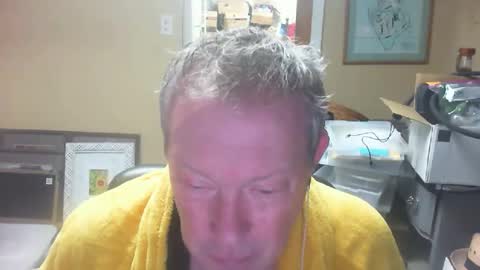 Snapshot of dirkpitt223 chatting on December 2024 07:00:01 AM DirtkPitt Fun guy working online show from December 2024 07:00:01 AM