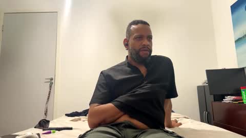 Snapshot of dirttyjr chatting on May 2026 12:27:01 AM Allan Carioca online show from May 2026 12:27:01 AM