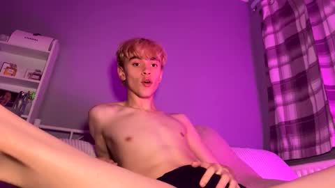 Snapshot of dirtydior222 chatting on April 2026 08:29:02 PM Dylan online show from April 2026 08:29:02 PM