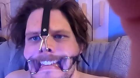 Snapshot of dirtydogsday chatting on April 2026 06:00:01 PM Dirtydog online show from April 2026 06:00:01 PM