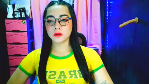 Snapshot of dirtygirls_grace chatting on February 2026 01:37:02 PM grace online show from February 2026 01:37:02 PM