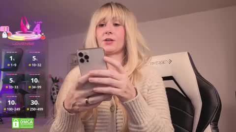 Snapshot of dirtylilsusie chatting on November 2025 08:10:01 PM Susie online show from November 2025 08:10:01 PM