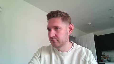 Snapshot of dirtylondon729 chatting on April 2026 10:10:01 AM Exhibitionist Ben online show from April 2026 10:10:01 AM