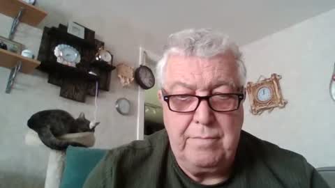 Snapshot of dirtyoldscot1960 chatting on April 2026 11:01:02 AM Fergus online show from April 2026 11:01:02 AM