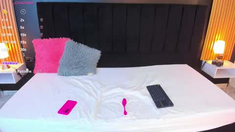 Soffie - Valentina - Yuya  Astro online show from February 2025 02:09:02 AM