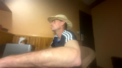 Snapshot of dirtyuniversal chatting on April 2026 06:47:01 PM dirtyuniversal online show from April 2026 06:47:01 PM