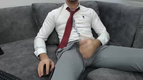 dirtyybooyy77 online show from November 2025 11:05:01 PM