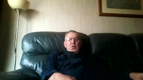 Snapshot of discovery63 chatting on December 2024 01:03:01 PM discovery63 online show from December 2024 01:03:01 PM